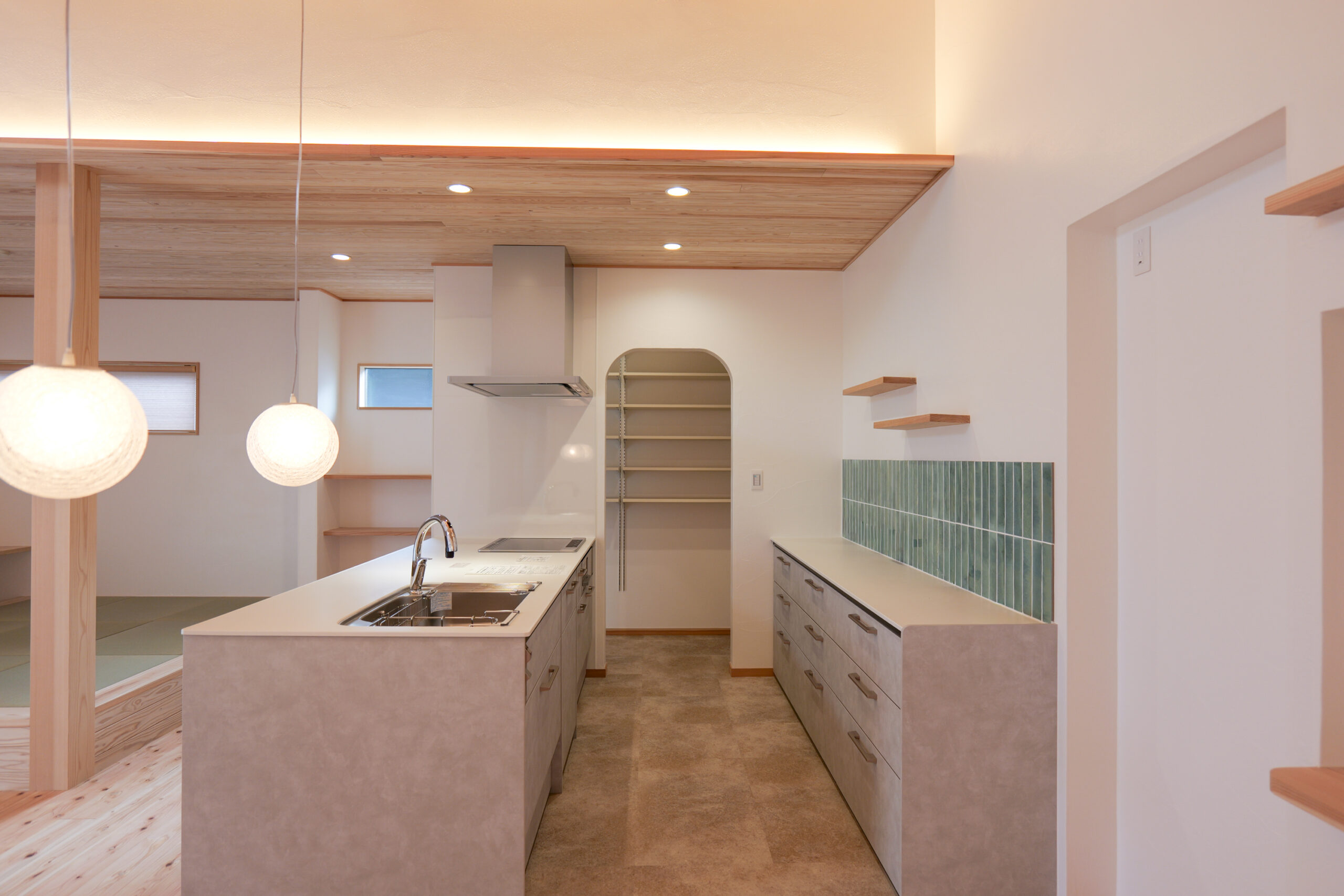 【小郡市】「小国杉の平屋」～漆喰仕上げ～　完成内覧会ページの画像04