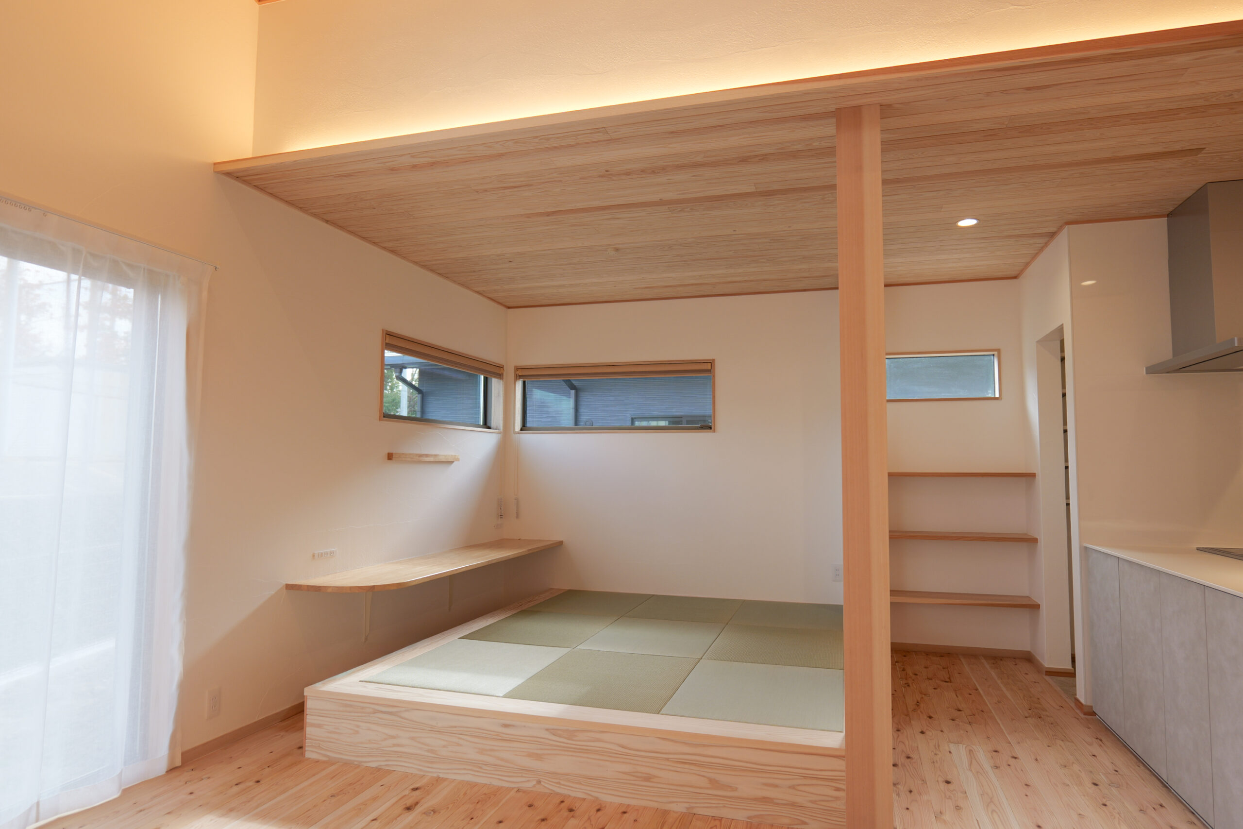 【小郡市】「小国杉の平屋」～漆喰仕上げ～　完成内覧会ページの画像03