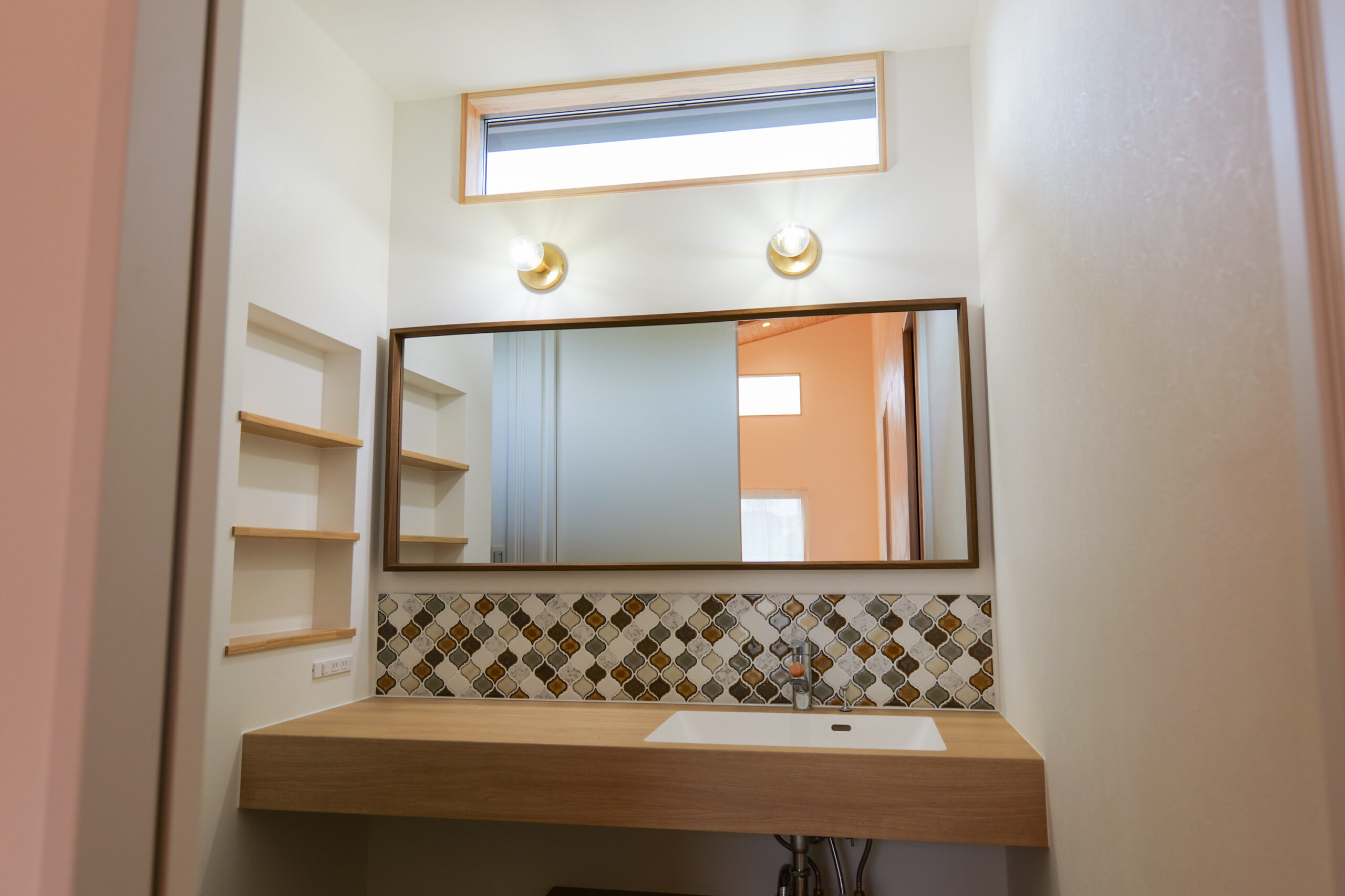 【小郡市】「小国杉の平屋」～漆喰仕上げ～　完成内覧会ページの画像06