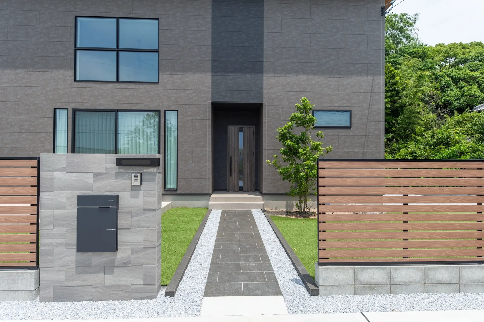 アウトドアリビングのある家二階建施工事例｜福岡筑紫野市の悠建築工房ページの画像01