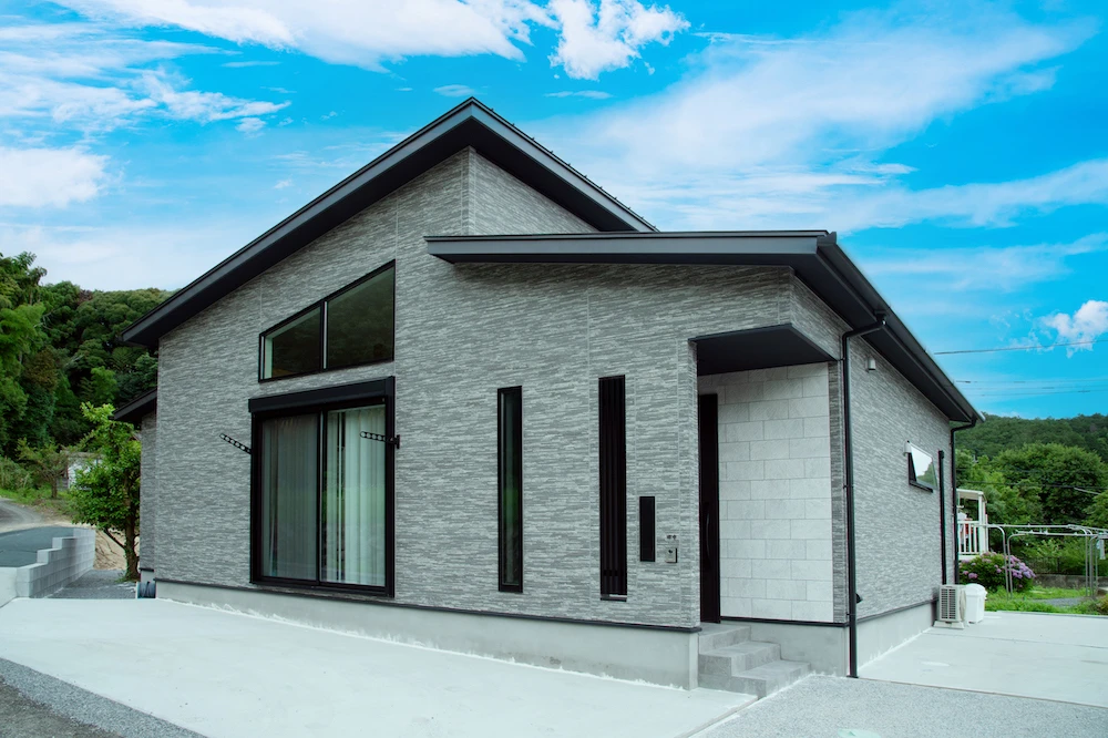 グレーが彩る家平屋施工事例｜福岡筑紫野市の悠建築工房ページの画像01