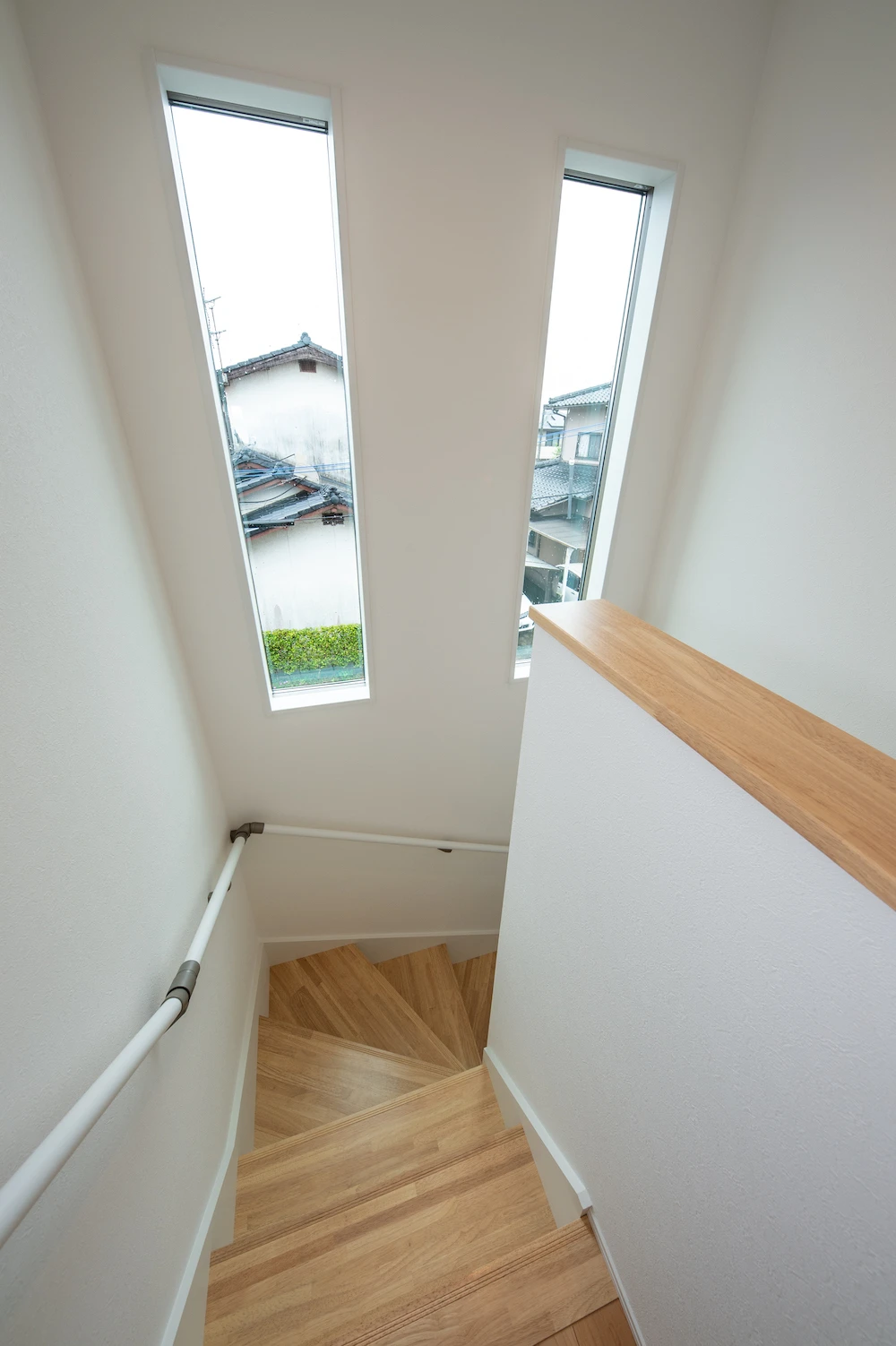 クールなガルバ外壁が映えるバーカウンターのある家二階建施工事例｜福岡筑紫野市の悠建築工房ページの画像10