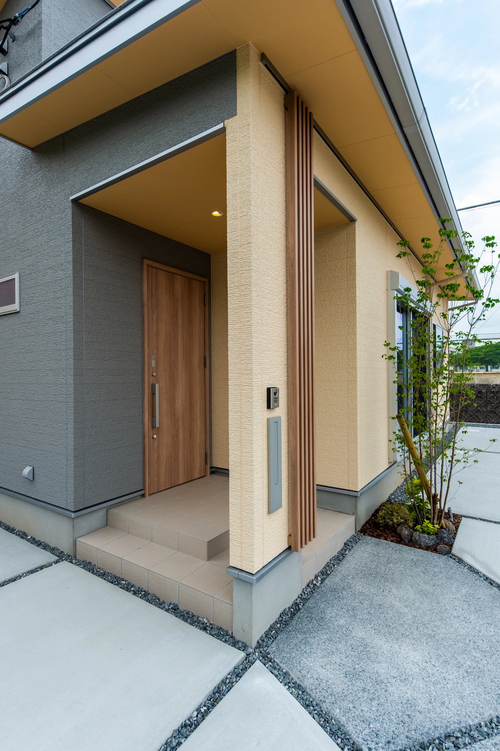 長尺カウンターと梁のある平屋平屋施工事例｜福岡筑紫野市の悠建築工房ページの画像02