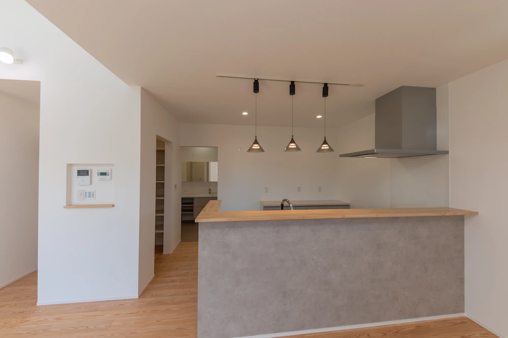 暮らしに寄り添う家事動線の住まい二階建施工事例｜福岡筑紫野市の悠建築工房ページの画像03