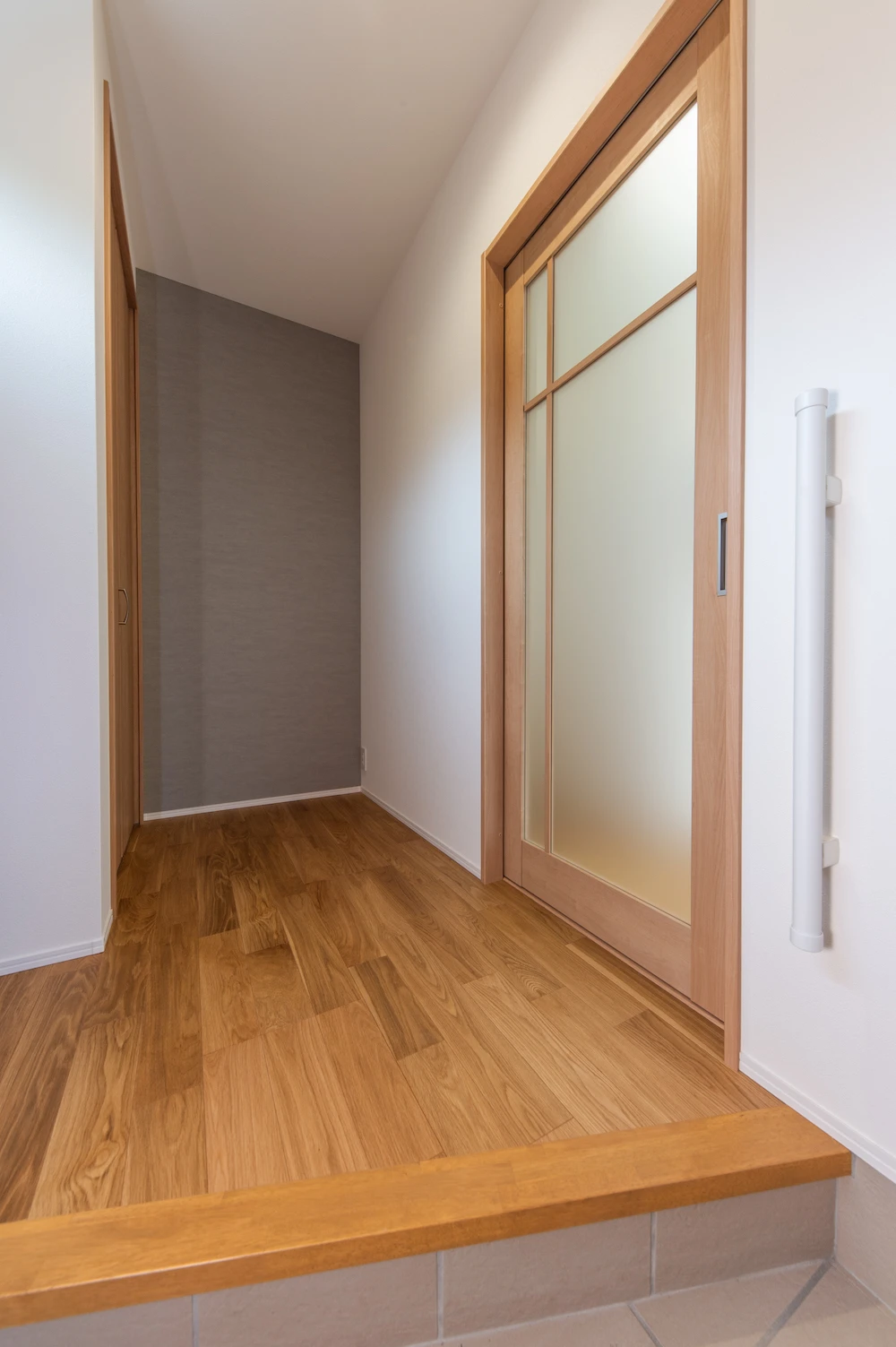 長尺カウンターと梁のある平屋平屋施工事例｜福岡筑紫野市の悠建築工房ページの画像03