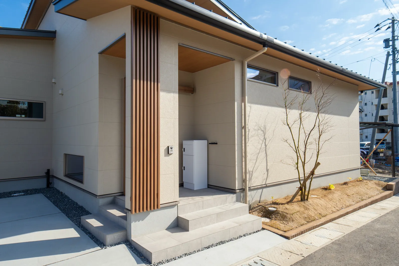 経年美化を愉しむ小国杉と漆喰の平屋平屋施工事例｜福岡筑紫野市の悠建築工房ページの画像01