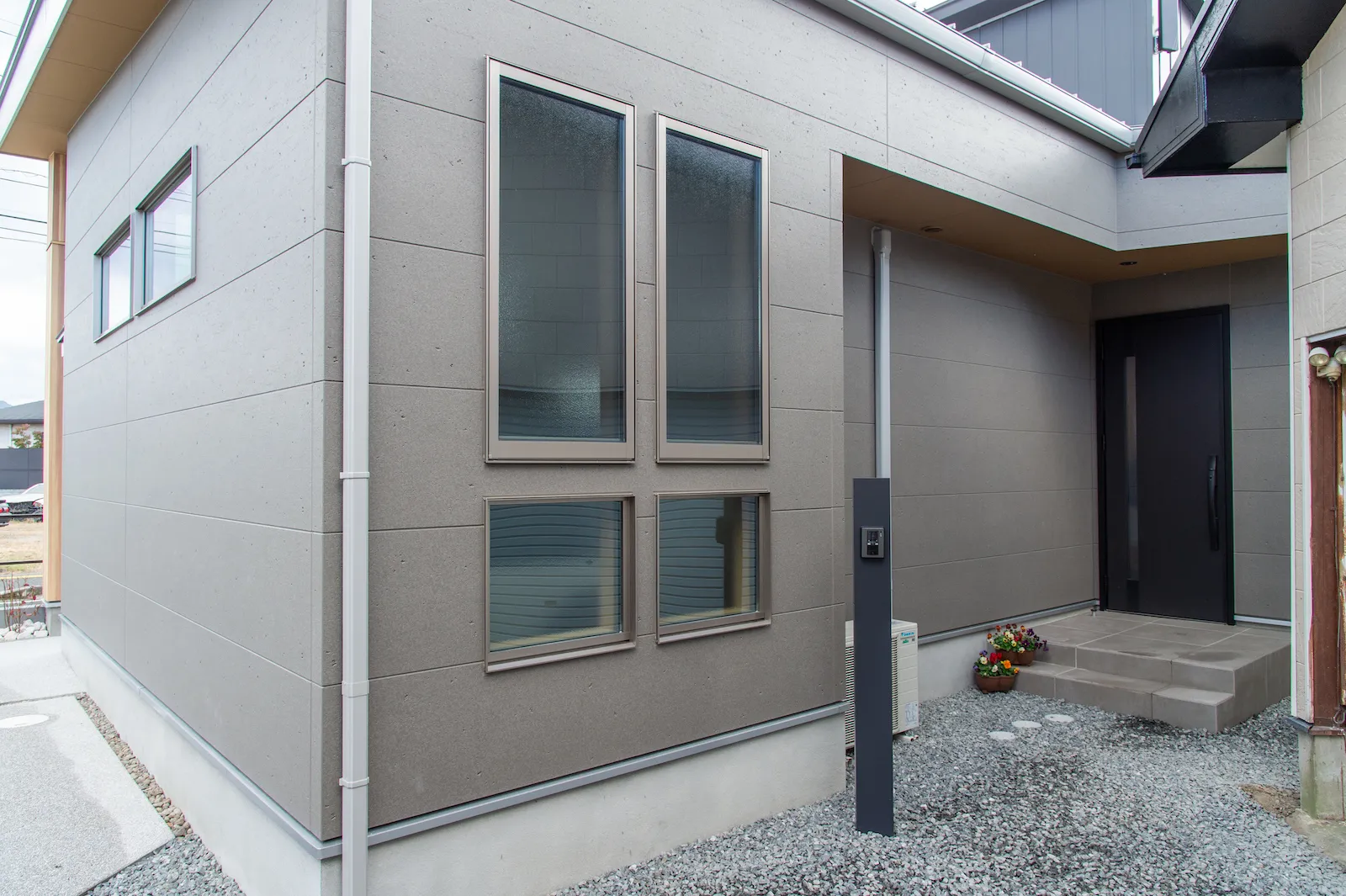 暮らしと営みが心地よく重なる家二階建施工事例｜福岡筑紫野市の悠建築工房ページの画像02