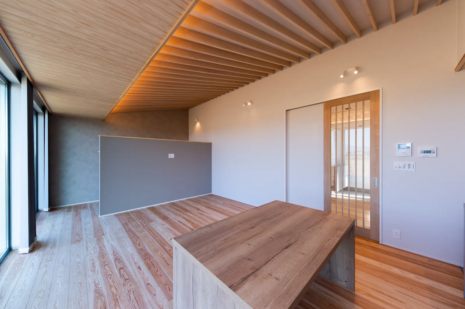 木のぬくもりに満ちる、田園の平屋平屋施工事例｜福岡筑紫野市の悠建築工房ページの画像03