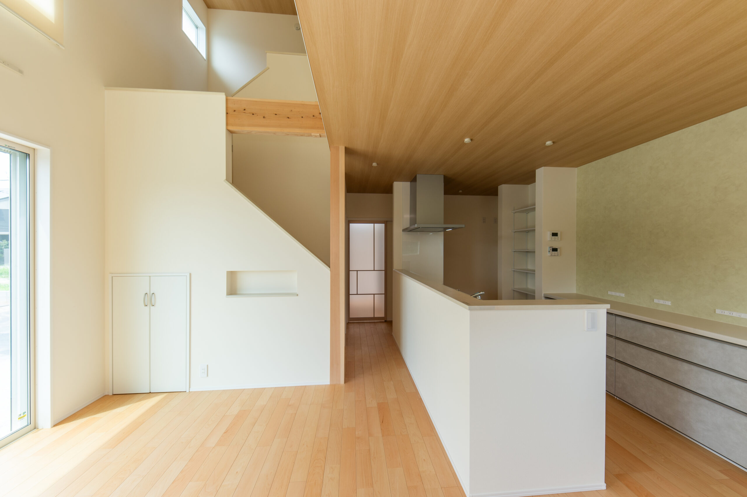 ピクチャーウィンドウのある家二階建施工事例｜福岡筑紫野市の悠建築工房ページの画像02