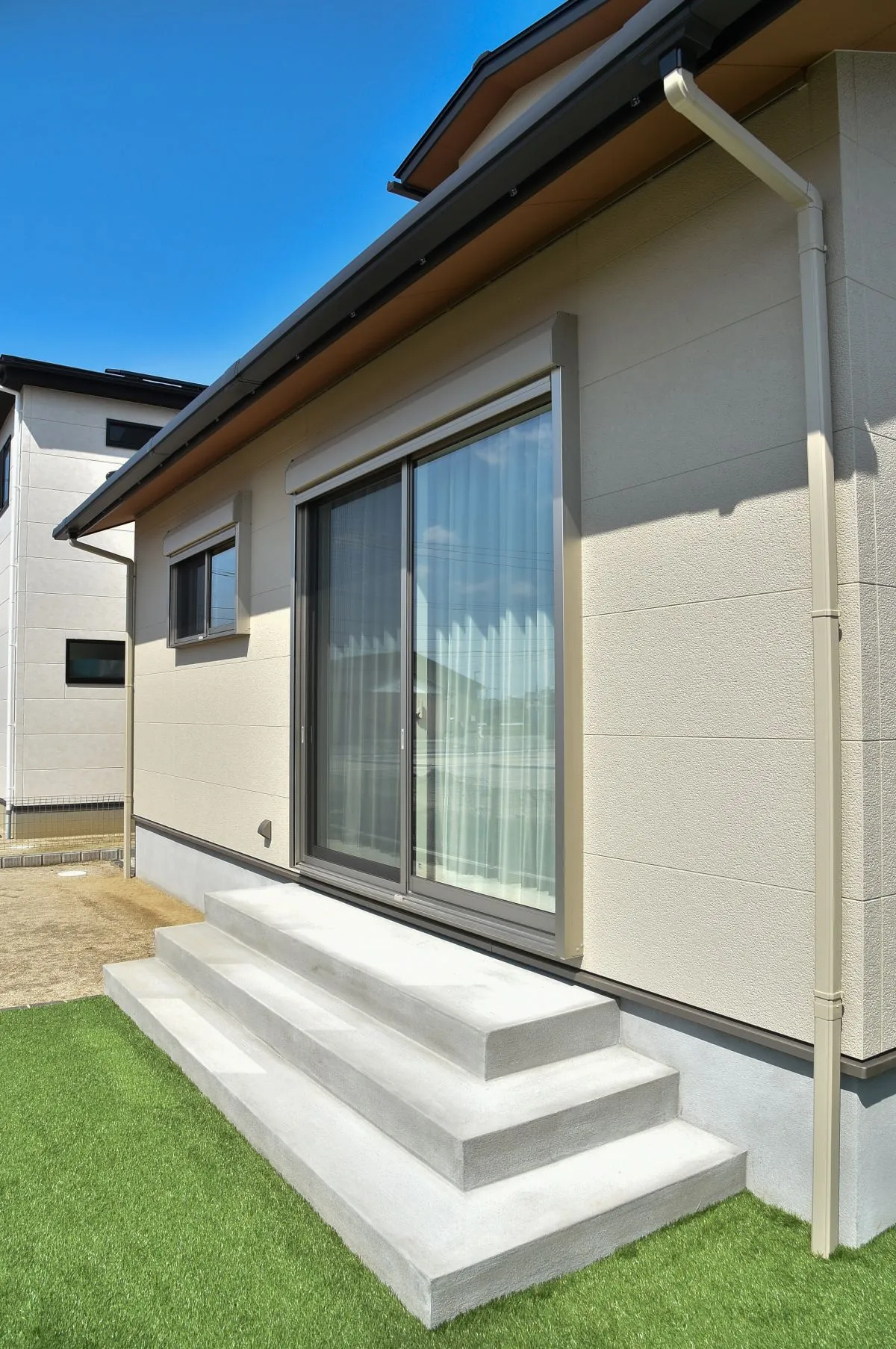 シンプルに、心地よく。木のぬくもりを感じる家二階建施工事例｜福岡筑紫野市の悠建築工房ページの画像02